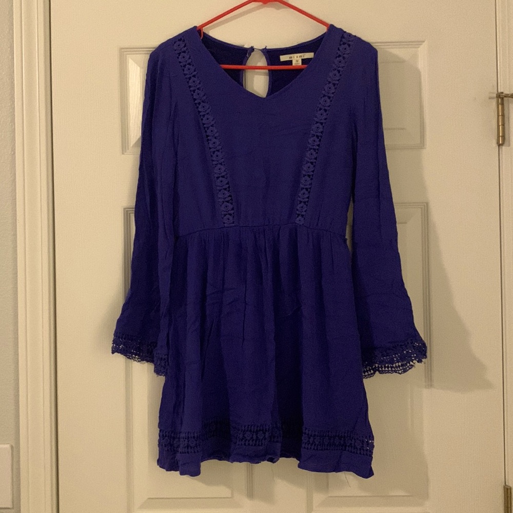Blue long-sleeve dress